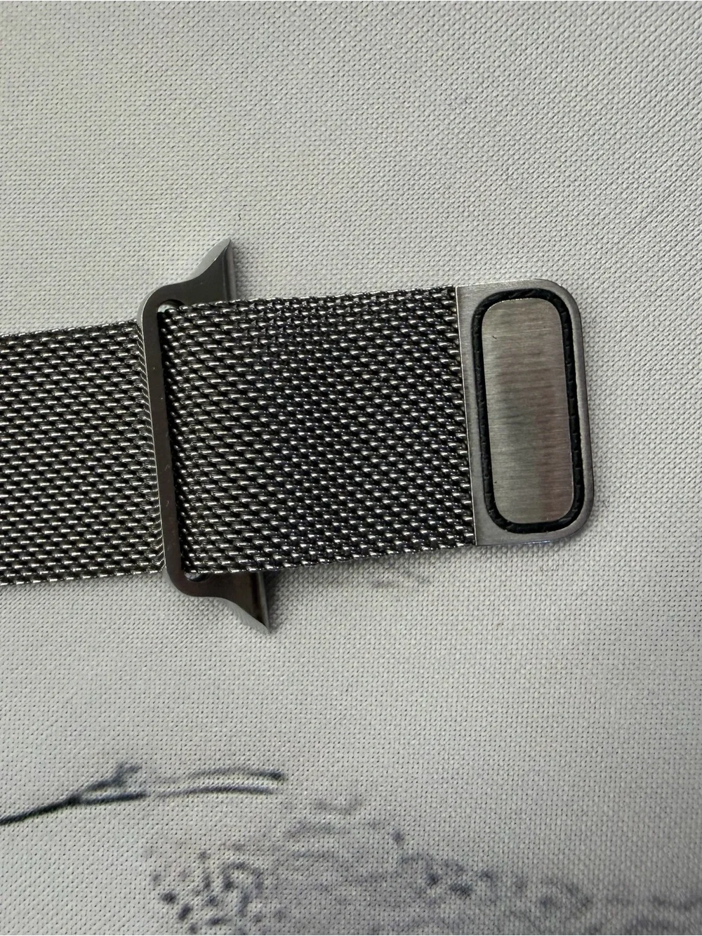 Stainless Steel Mesh Apple Watch Band - Silver